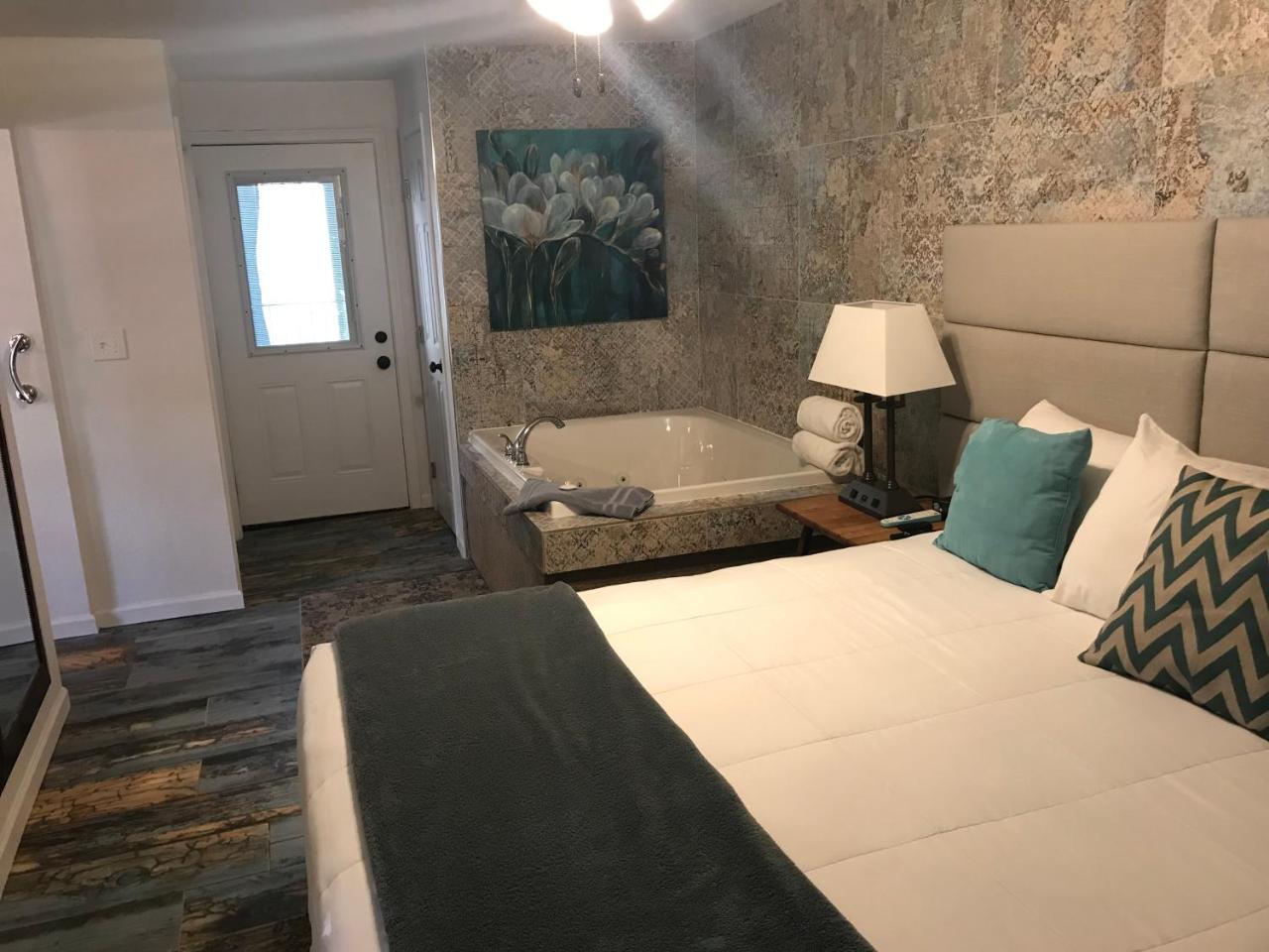 Oak Creek Terrace Lodge *